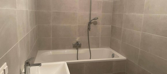 Квартира с 2 спальнями в Винер Нойштадт, Австрия № 125009 4