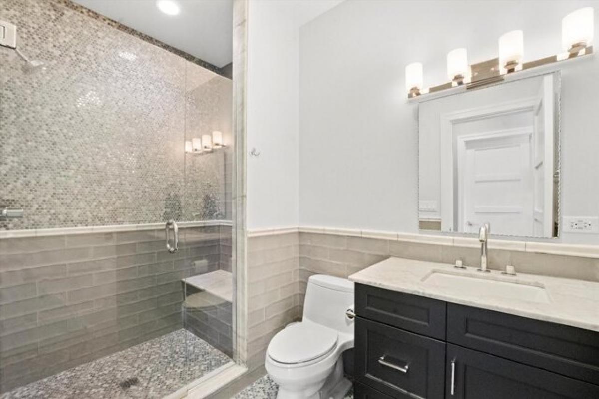 4 bedrooms House in Glenview, USA No. 404284