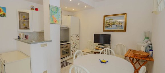 2-salle Appartement à Imperia, Italy No. 222818 6