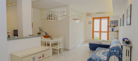 2-salle Appartement à Imperia, Italy No. 222818 76