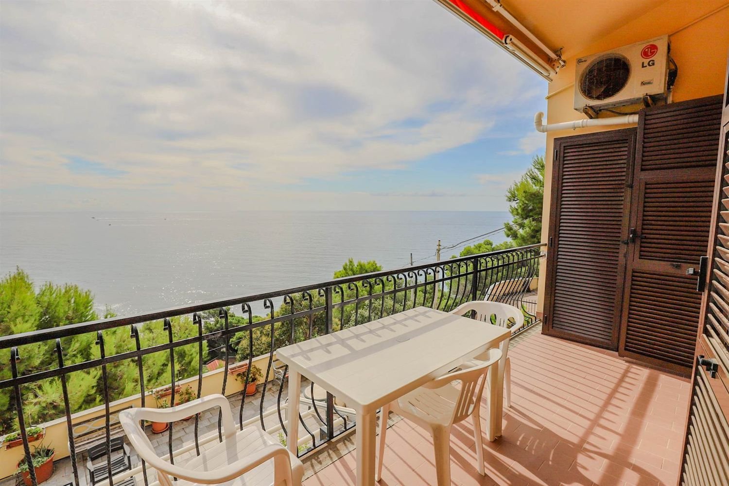 2-salle Appartement à Imperia, Italy No. 222818