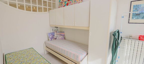 2-salle Appartement à Imperia, Italy No. 222818 23