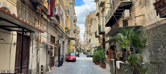 2 bedrooms Apartment in Naples, Italy No. 318094 3