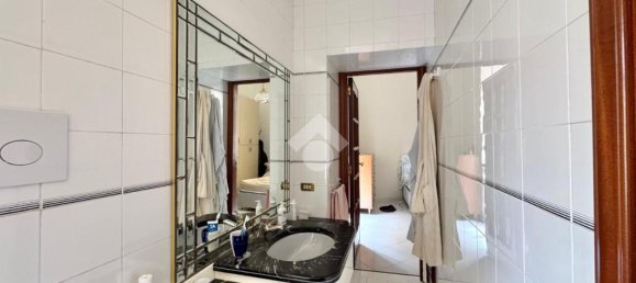 2 bedrooms Apartment in Naples, Italy No. 318094 10