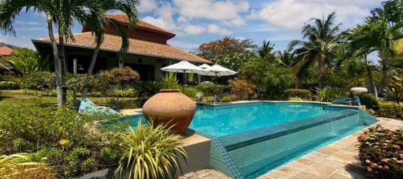 4 bedrooms Cafe / restaurant in Hua Hin, Thailand No. 6232 5