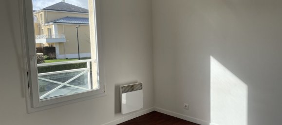 Apartamento de 1 dormitorio en Miniac-Morvan, France No. 44173 8
