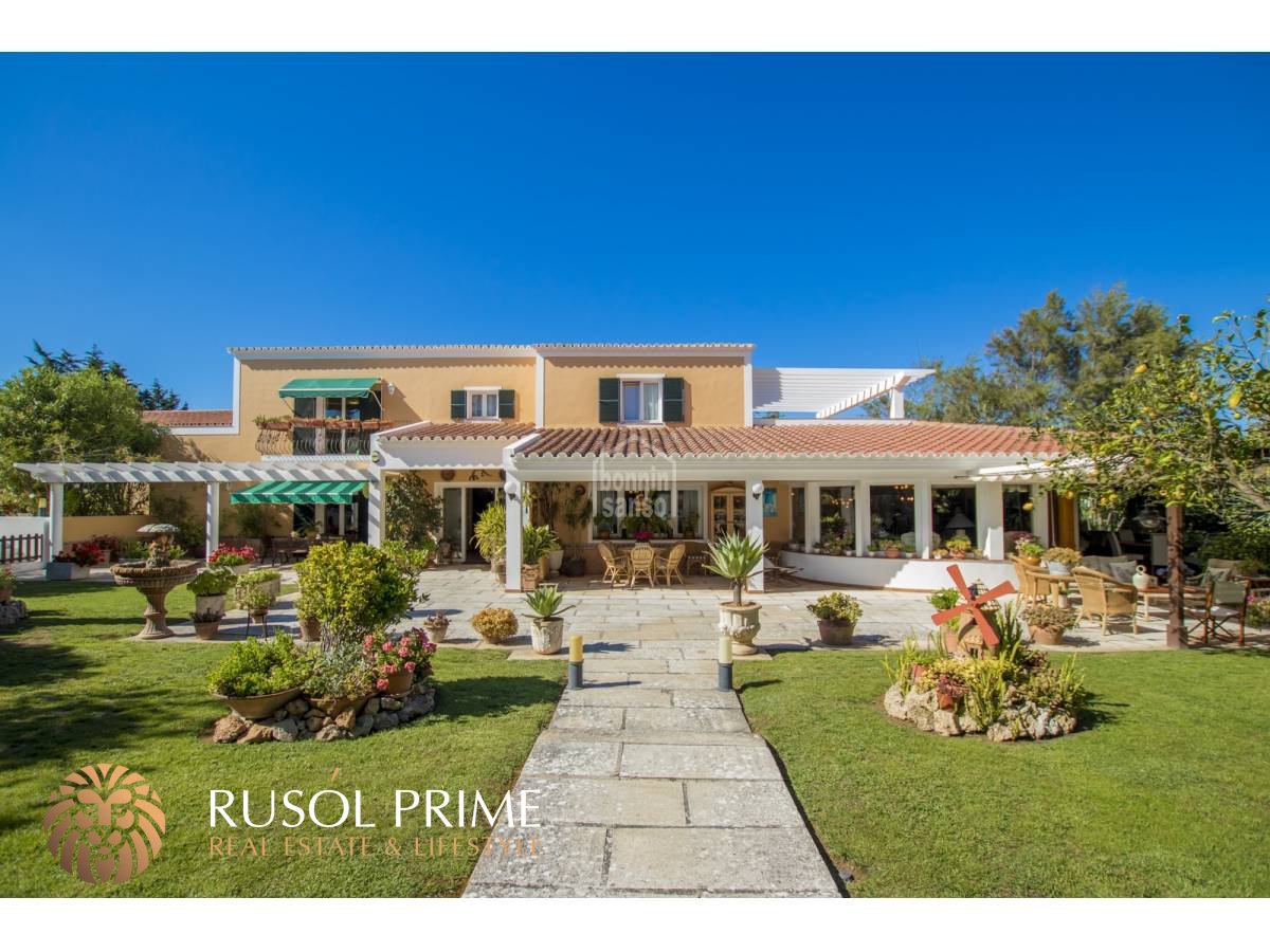 5 bedrooms Villa in Mahon, Spain No. 1429