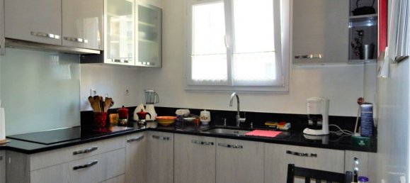 2 chambres Appartement à Clichy, France No. 183764 8