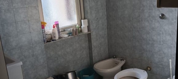 5 rooms Apartment in Avellino, Italy No. 102413 6