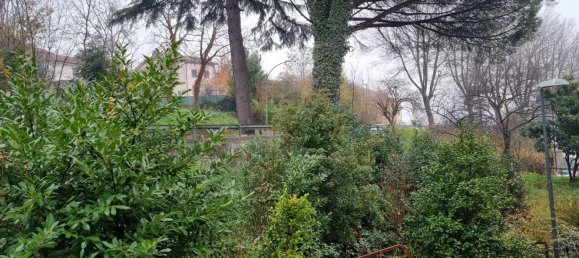 5 rooms Apartment in Avellino, Italy No. 102413 2