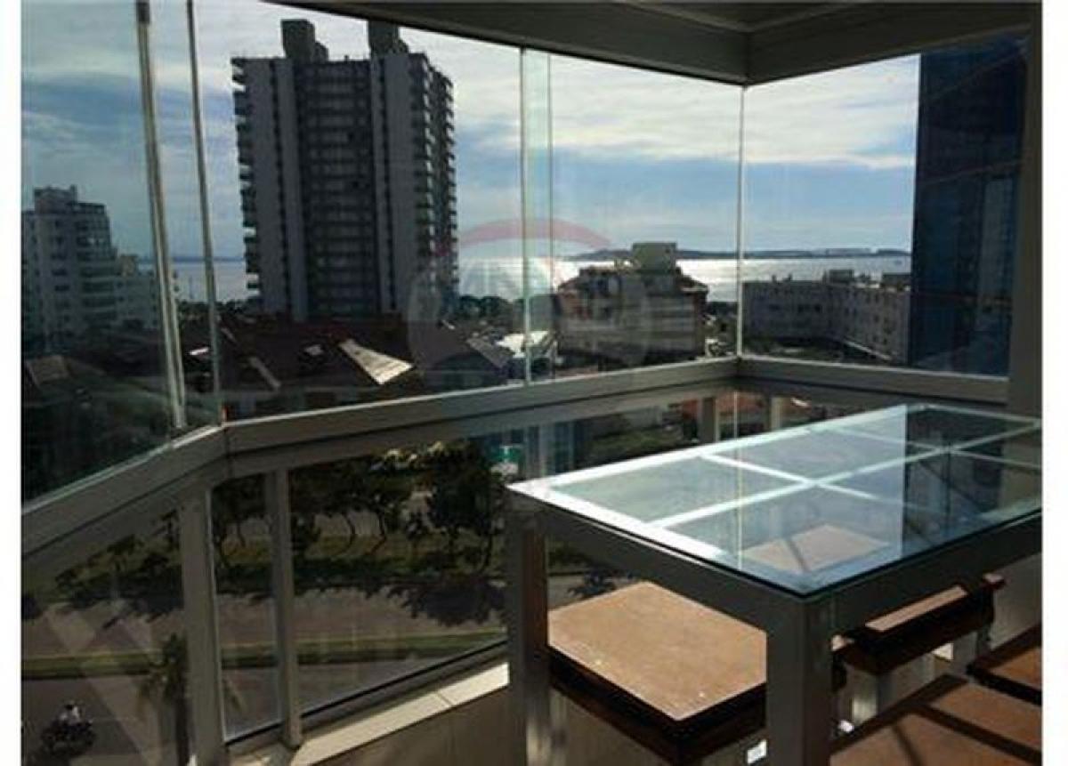 4 bedrooms Apartment in Punta del Este, Uruguay No. 1899