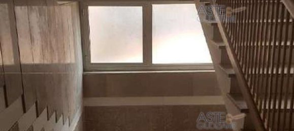 6 rooms Apartment in Naples, Italy No. 9946 15