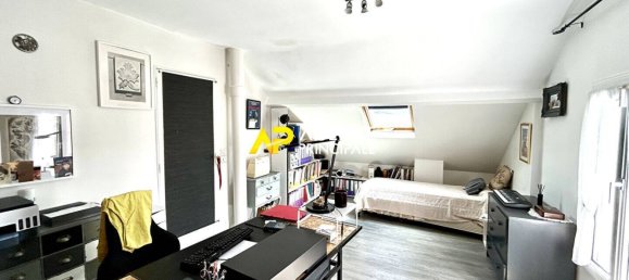 2 bedrooms House in Bezons, France No. 127376 16