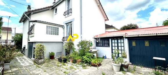 2 bedrooms House in Bezons, France No. 127376 2