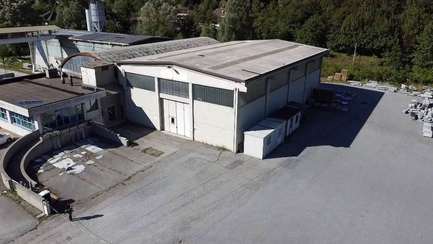 535m² Warehouse in Premosello-Chiovenda, Italy No. 400788
