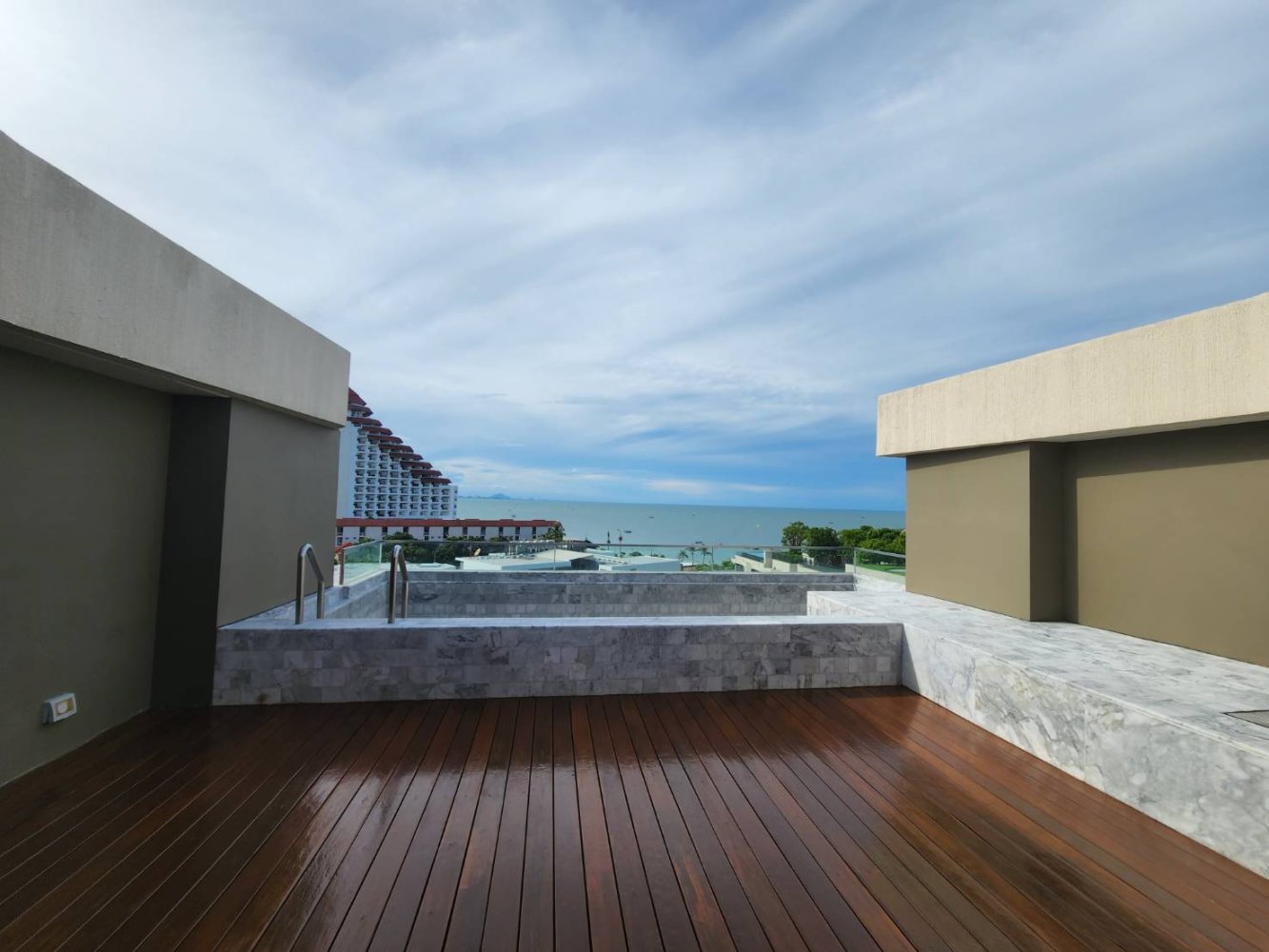 3 bedrooms Penthouse in Hua Hin, Thailand No. 10768