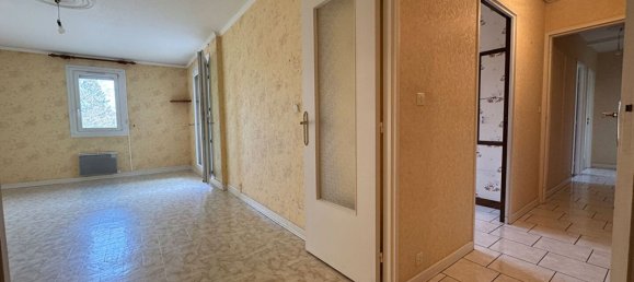 2 Schlafzimmer Wohnung in Charleville-Mezieres, France, Nr. 45535 2