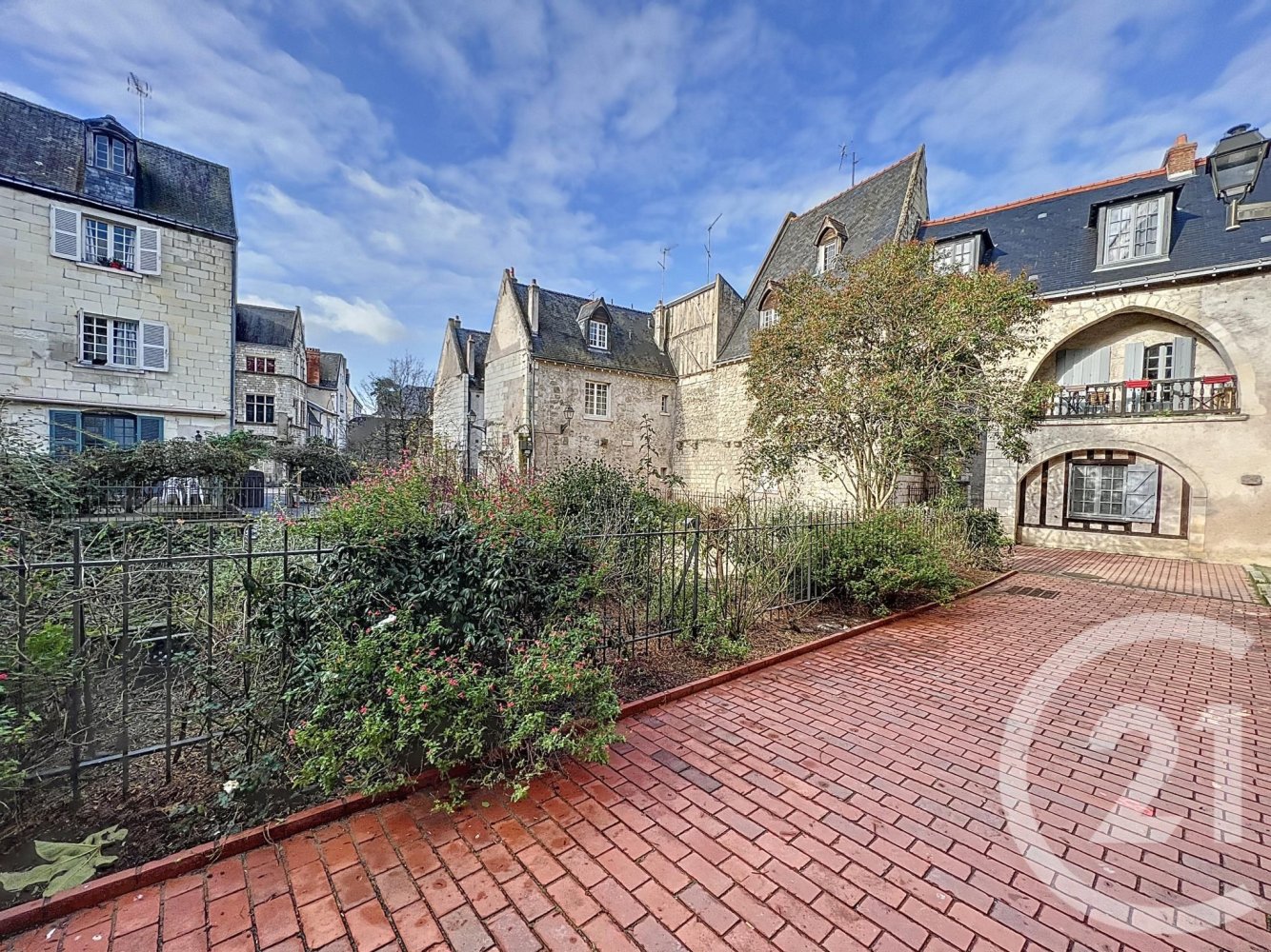  عقار تجاري في Tours, France 107متر مربع رقم 61665