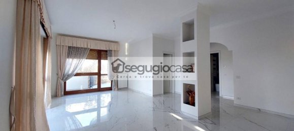 3 rooms Apartment in Rome, Italy No. 36014 5
