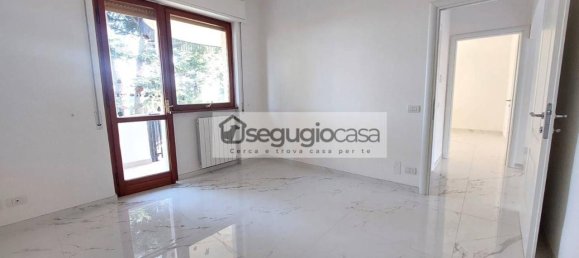3 rooms Apartment in Rome, Italy No. 36014 15