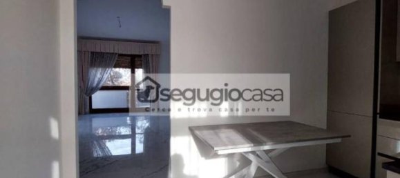 3 rooms Apartment in Rome, Italy No. 36014 13