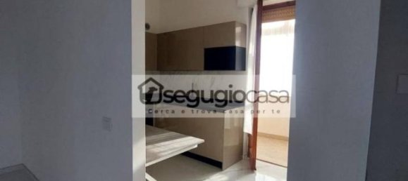 3 rooms Apartment in Rome, Italy No. 36014 14