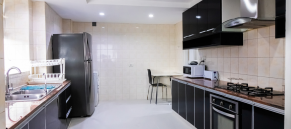 Кондоминиум  с 3 спальнями в Клонг Тоэй, Таиланд № 4747 9