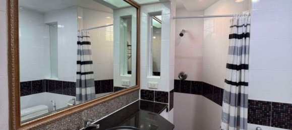 Кондоминиум  с 3 спальнями в Клонг Тоэй, Таиланд № 4747 17