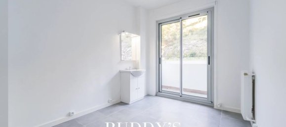 1 bedroom Apartment in Marseille, France No. 185420 9