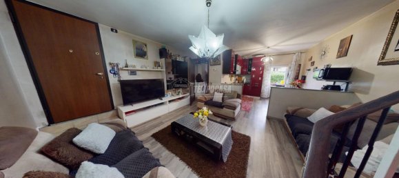 3 rooms Duplex in Cadorago, Italy No. 2104 2