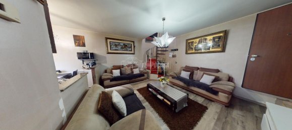 3 rooms Duplex in Cadorago, Italy No. 2104 5