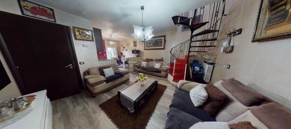 3 rooms Duplex in Cadorago, Italy No. 2104 3