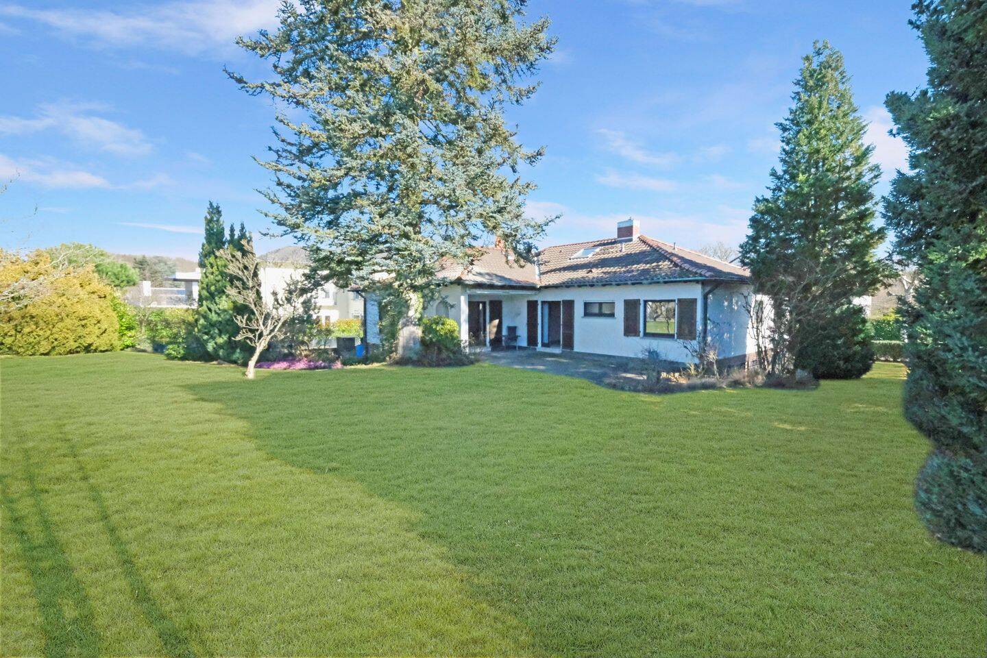 10 rooms House in Main-Taunus, Germany No. 245077