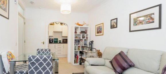 1 bedroom Apartment in Bushey, United Kingdom No. 6254 10