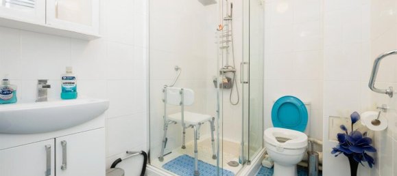 1 bedroom Apartment in Bushey, United Kingdom No. 6254 4