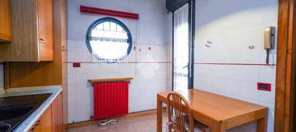 Apartamento de 3 dormitorios en Ponte San Pietro, Italy No. 266544 11