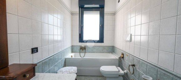 Apartamento de 3 dormitorios en Ponte San Pietro, Italy No. 266544 19