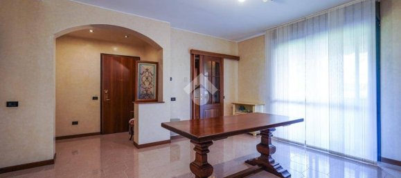 Apartamento de 3 dormitorios en Ponte San Pietro, Italy No. 266544 2