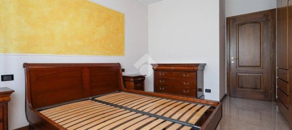 Apartamento de 3 dormitorios en Ponte San Pietro, Italy No. 266544 16