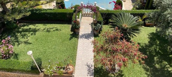 5 bedrooms Villa in Mutxamel, Spain No. 37898 13