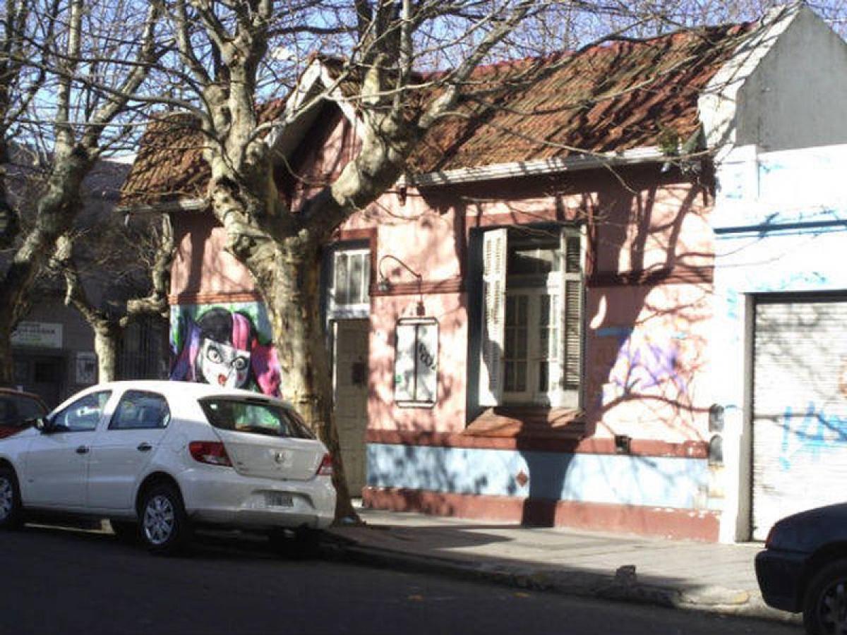 3 bedrooms House in Mar del Plata, Argentina No. 79526