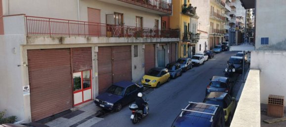 2 bedrooms House in Messina, Italy No. 25939 9