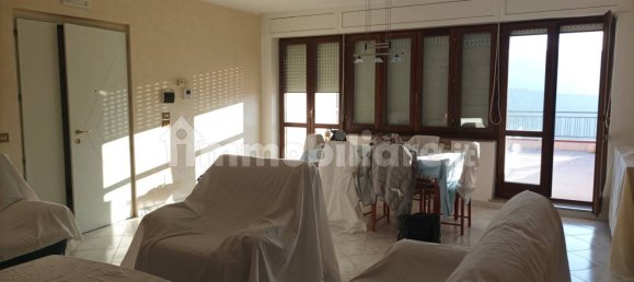 3 Schlafzimmer Wohnung in Pietrapertosa, Italy, Nr. 29789 9