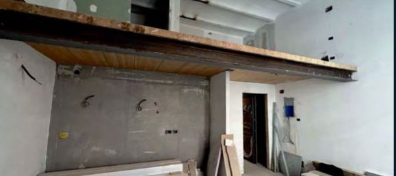 3-salle Appartement à Turin, Italy No. 50187 14