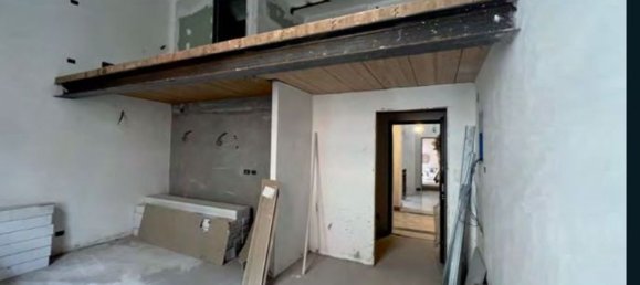 3-salle Appartement à Turin, Italy No. 50187 17