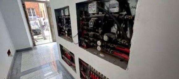 3-salle Appartement à Turin, Italy No. 50187 21