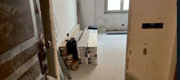 3-salle Appartement à Turin, Italy No. 50187 12