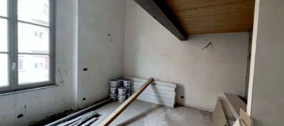 3-salle Appartement à Turin, Italy No. 50187 13