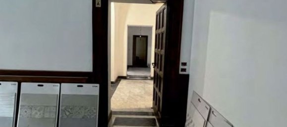 3-salle Appartement à Turin, Italy No. 50187 18