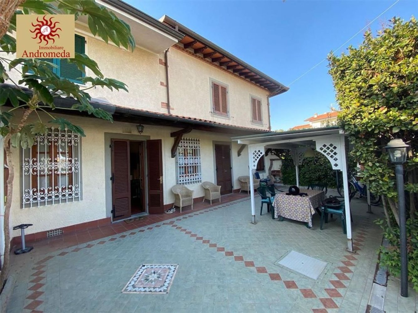 4 rooms Villa in Forte dei Marmi, Italy No. 309985